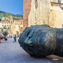 Mitoraj-Exhibition-Piazza-Duomo-Pietrasanta-Tuscany-1024x683